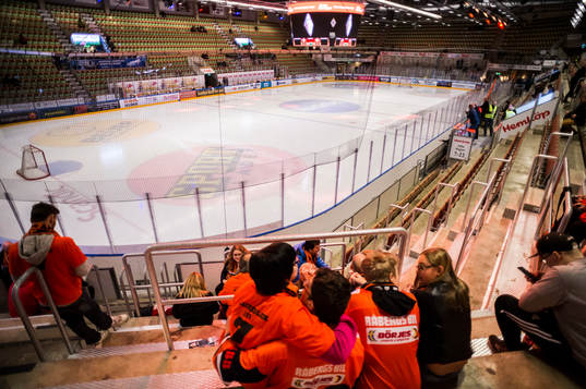 ABB Arena Rosenholm innan ishockeymatchen i SHL mellan