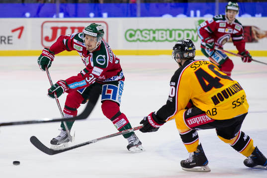Frölundas Nicklas Lasu mot Luleås Kael Mouillierat