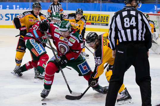 Frölundas Sean Bergenheim vinner tekning mot Luleås Kael