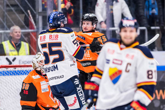 Djurgårdens Alexander Urbom och Karlskronas David Printz i