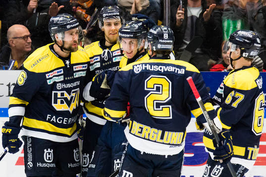 s Christoffer Persson, Kevin Stenlund, målskytten Erik