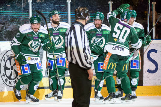 Färjestads John Persson, Milan Gulas och Jonas Holös