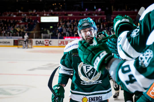 Färjestads Milan Gulas jublar