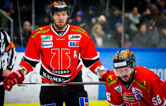 Örebros Nicklas Grossmann deppar