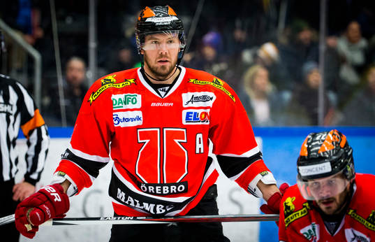 Örebros Nicklas Grossmann deppar