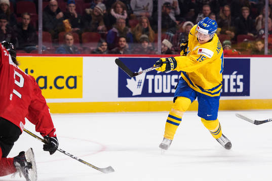 Sveriges Lias Andersson skjuter in 2-1