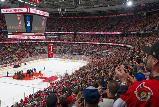 Daniel Alfredsson has his jersey with his number 11 retired