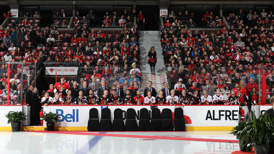 Daniel Alfredsson has his jersey with his number 11 retired