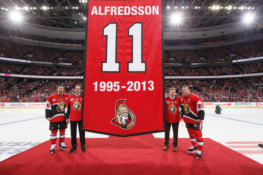 Daniel Alfredsson has his jersey with his number 11 retired