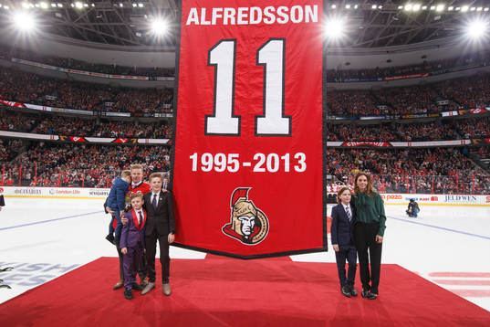 Daniel Alfredsson has his jersey with his number 11 retired