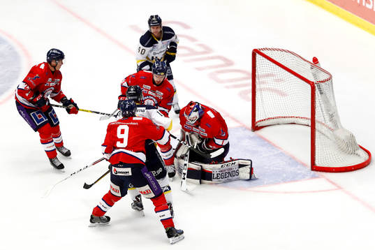 Målchans för HV71