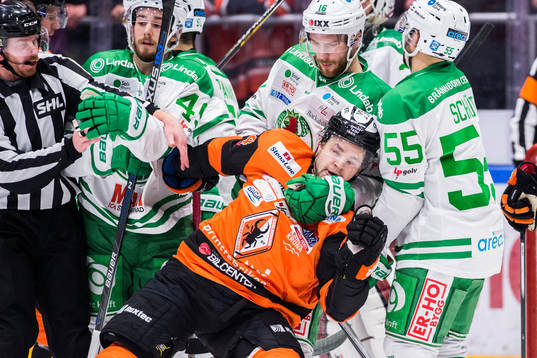 Rögles Christopher Liljewall drar ner Karlskronas Jimmy