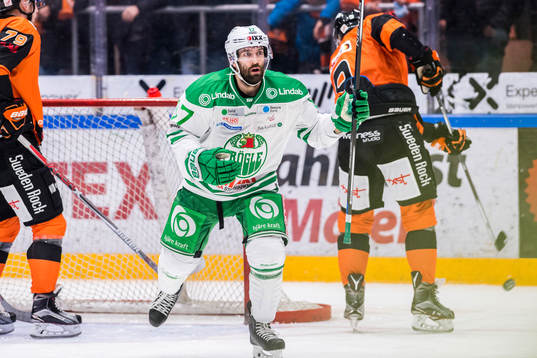 Rögles Taylor Matson  jublar