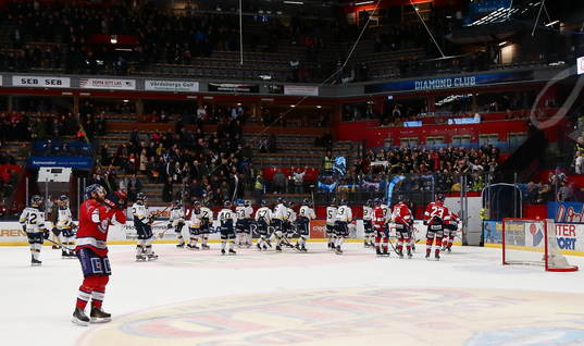 s spelare tackar tillresta supporters