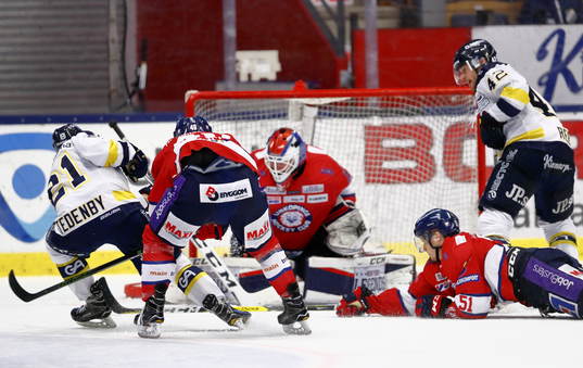 s Mattias Tedenby gör avgörande mål 0-1 i förlängning