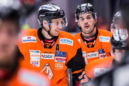 Karlskronas Alexander Bergström jublar