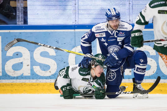 Leksands Jesper Ollas och Färjestads Sebastian Erixon i