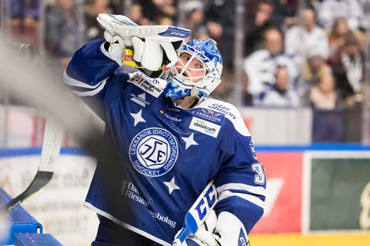 Leksands målvakt Atte Engren i ishockeymatchen i SHL