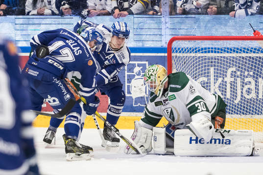 Leksands Jesper Ollas och Martin Karlsson framför