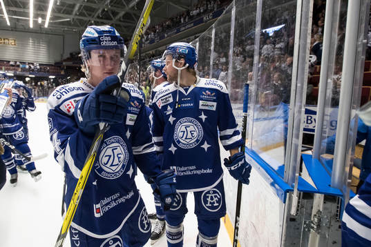 Leksands Olle Alsing i ishockeymatchen i SHL mellan Leksand