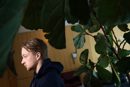 Rasmus Asplund på Sveriges ishockeylandslags pressträff