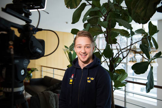 Rasmus Asplund på Sveriges ishockeylandslags pressträff