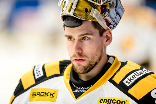 Skellefteås målvakt Joni Ortio före ishockeymatchen i