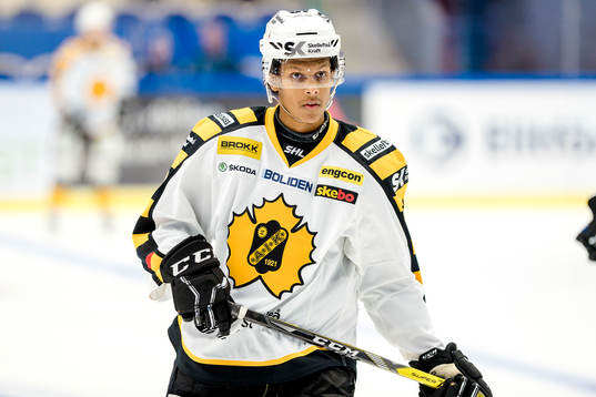 Skellefteås Khalid Ibrahim före ishockeymatchen i SHL