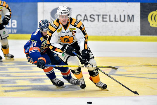 Skellefteås Joakim Lindström och Växjös Linus Fröberg