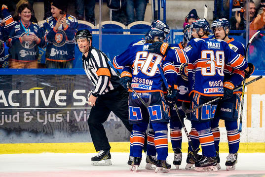 Växjös spelare jublar