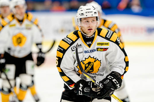 Skellefteås Oscar Möller jublar