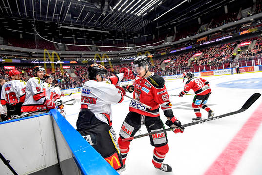 Örebros Glenn Gustafsson och Malmö Redhawks Fredrik