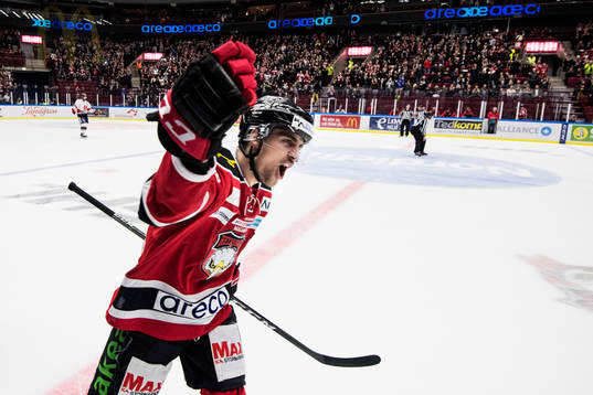 Malmö Redhawks Nils Andersson jublar