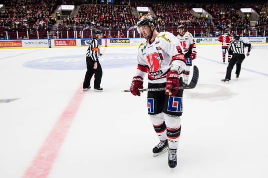 Örebros Nicklas Grossmann deppar