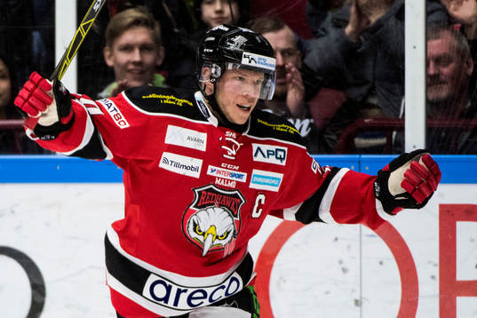 Malmö Redhawks Erik Forssell jublar