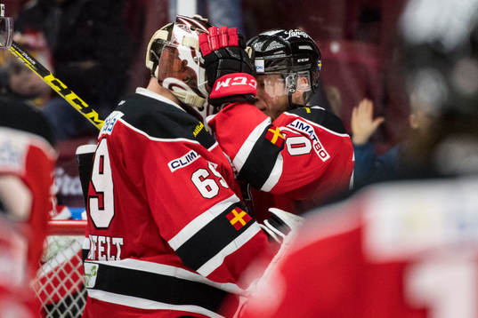 Malmö Redhawks målvakt Oscar Alsenfelt och Erik Forssell