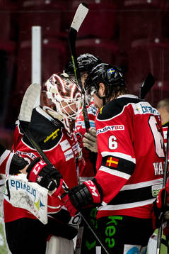 Malmö Redhawks målvakt Oscar Alsenfelt och Stefan Warg