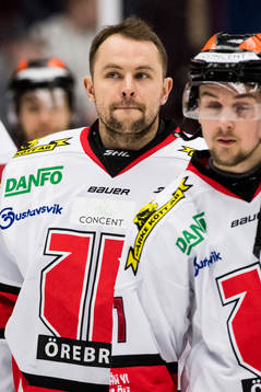 Örebros målvakt Julius Hudacek deppar