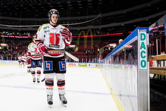 Örebros Michael Haga deppar när han lämnar isen