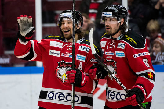 Malmö Redhawks Andreas Thuresson och Stefan Warg jublar