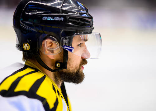 Brynäs Johan Alcén på uppvärmningen