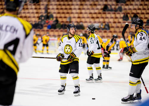 Brynäs Kevin Clark på uppvärmningen
