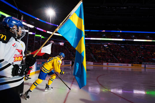 Sveriges Alexander Nylander gör entré till