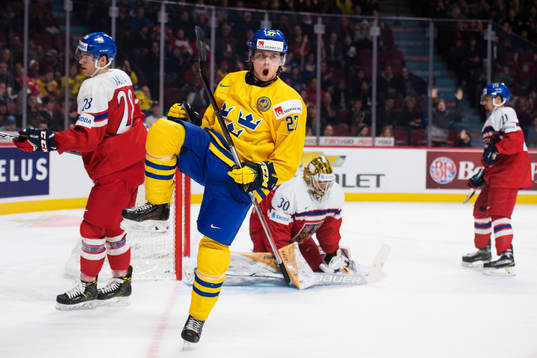 Sveriges Jonathan Dahlén jublar