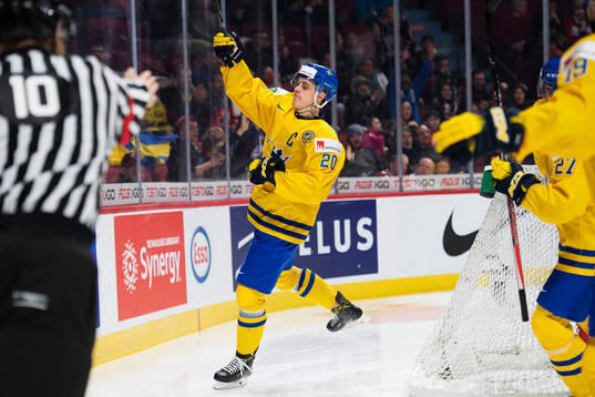Sveriges Joel Eriksson Ek jublar