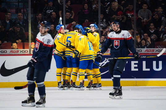 Sveriges Alexander Nylander, David Bernhardt, Rasmus
