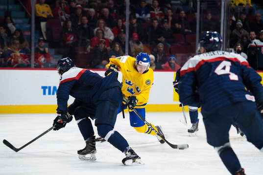 Sveriges Tim Söderlund skjuter in 6-3