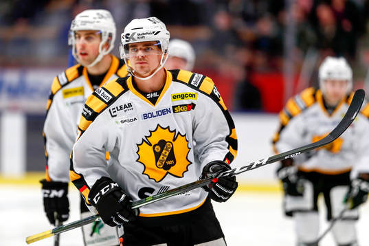 Skellefteås Emil Djuse jublar