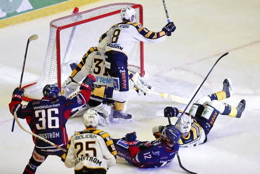 Mål 1-0 av Linköpings Sebastian Karlsson