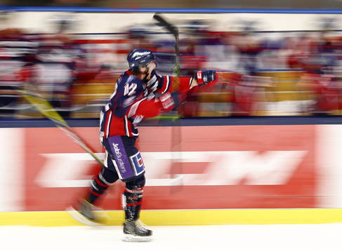 Linköpings Sebastian Karlsson jublar